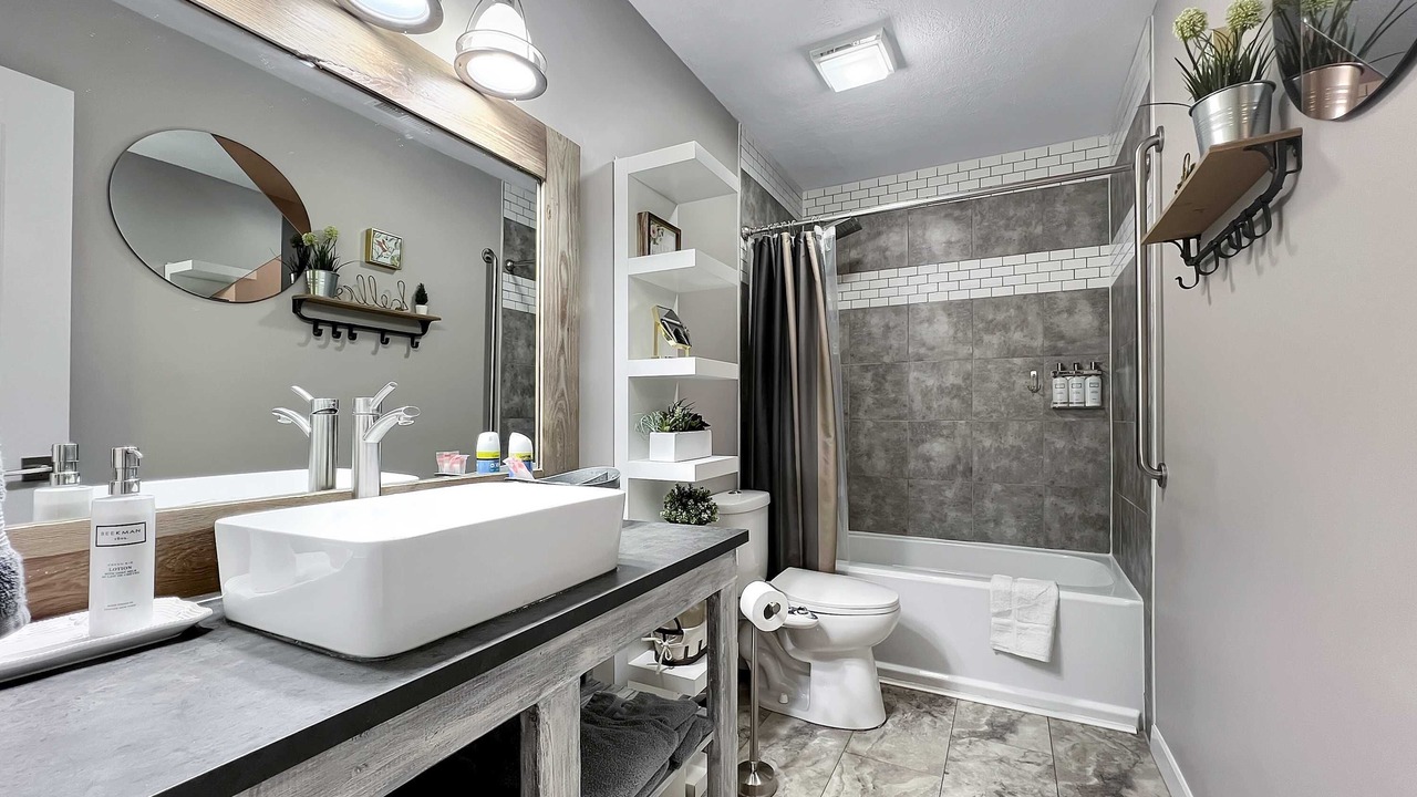 Photo of Bathroom in Notch Estates