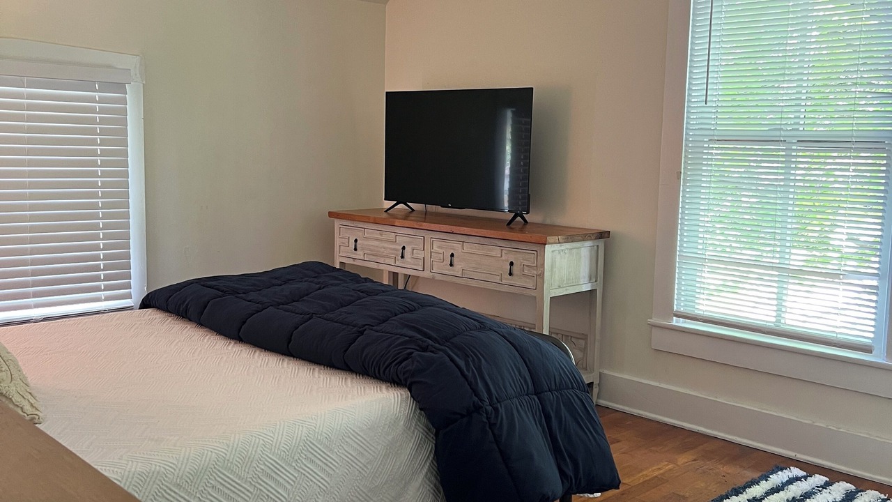 Photo of Bedroom in Lawrence