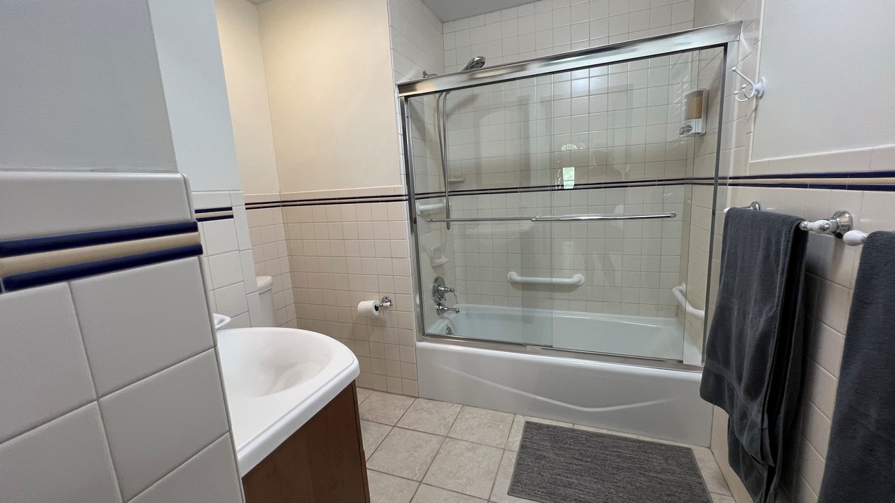 Photo of Bathroom in Lawrence