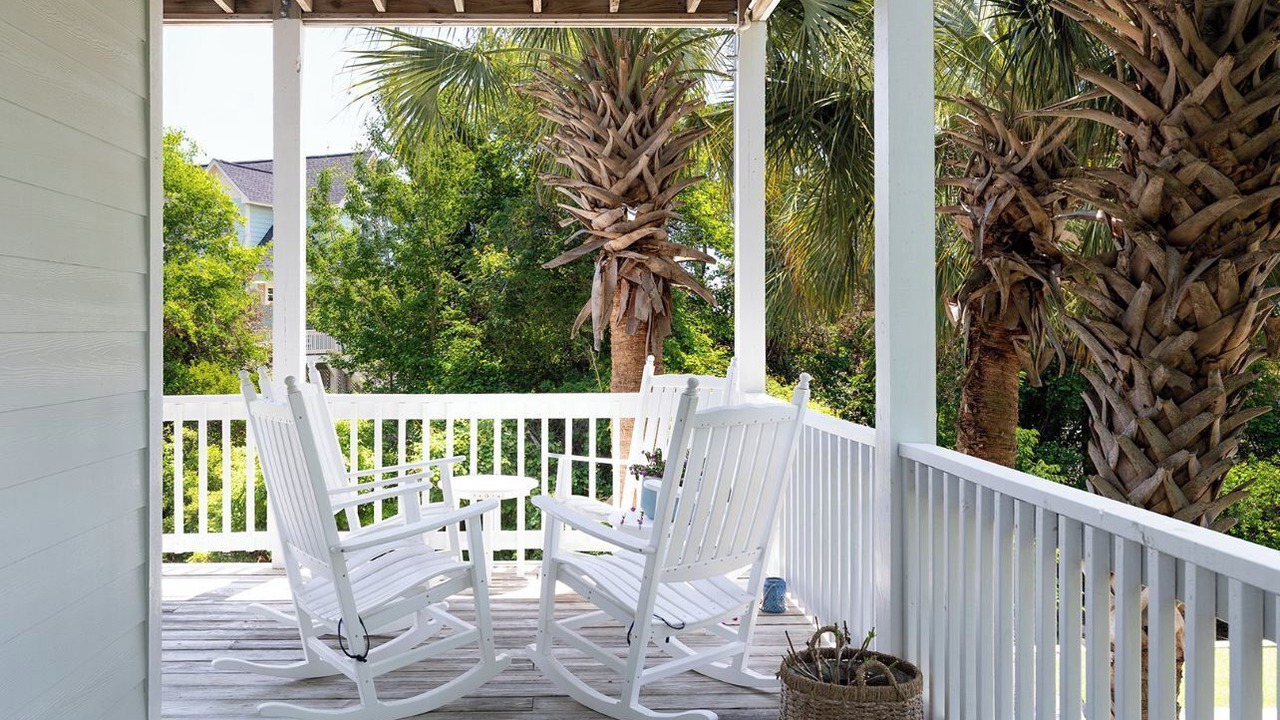 Photo of Patio Balcony in Emerald Isle