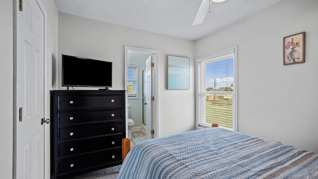 Photo of Bedroom in Harkers Island