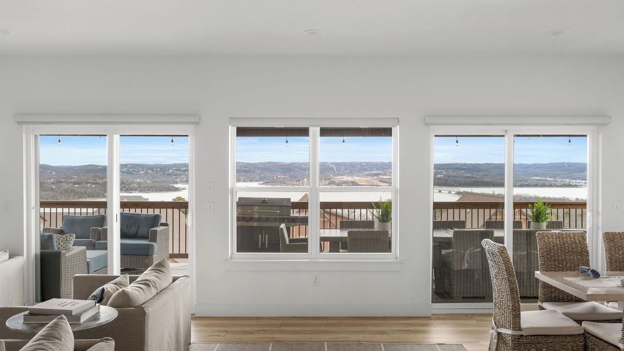 Photo of Livingroom in Kimberling City