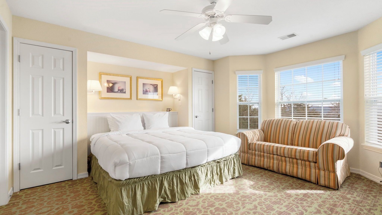Photo of Bedroom in Kimberling City