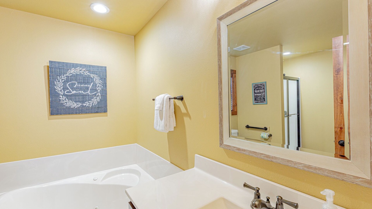Photo of Bathroom in Reeds Spring
