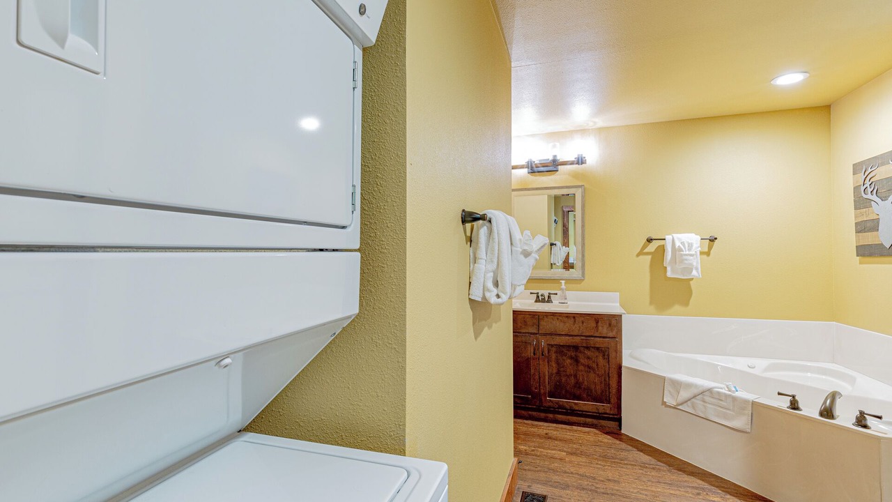 Photo of Bathroom in Reeds Spring