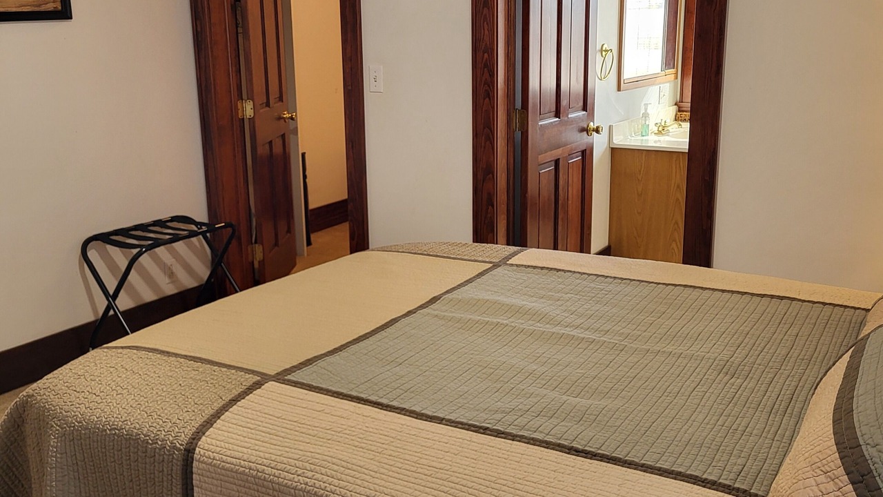 Photo of Bedroom in Meade County