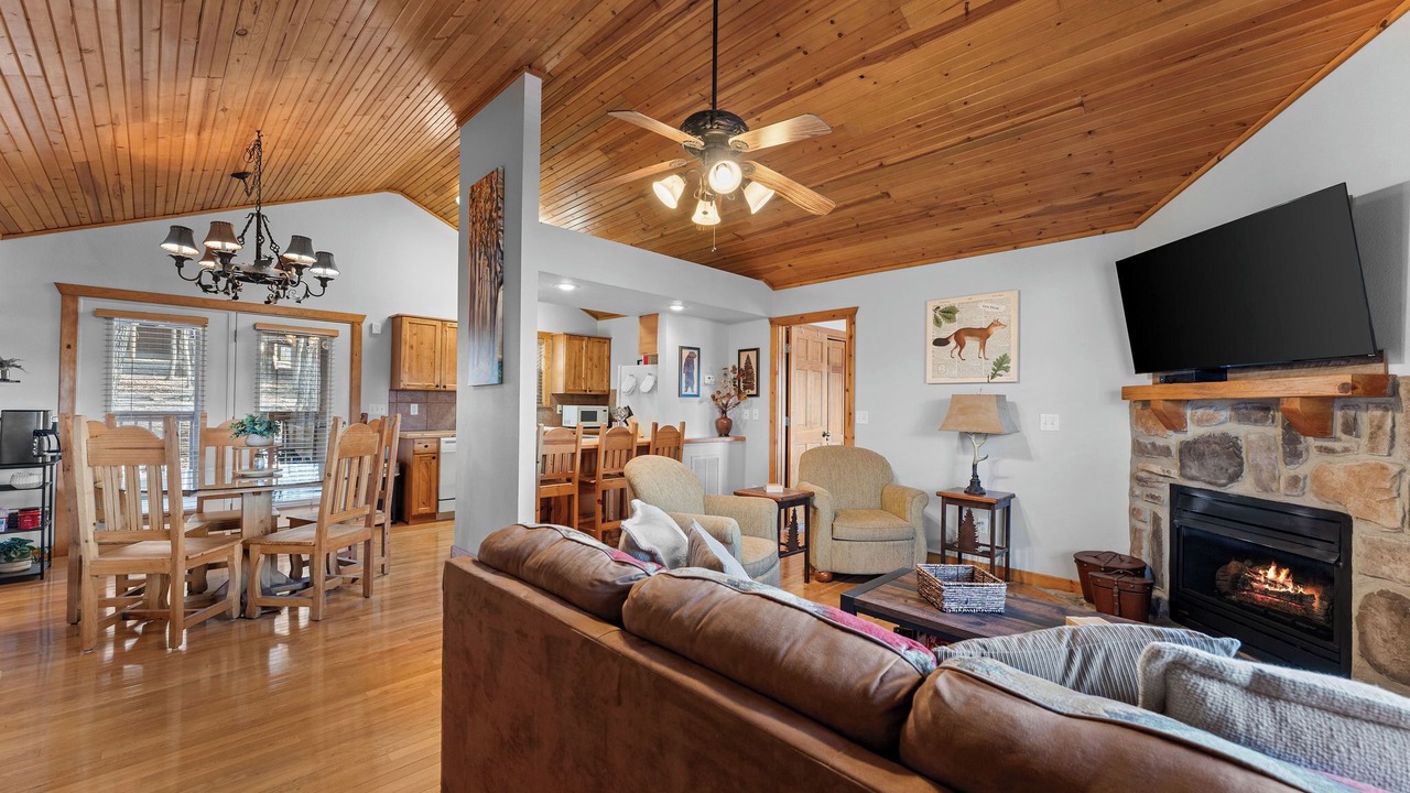 Photo of Livingroom in Reeds Spring