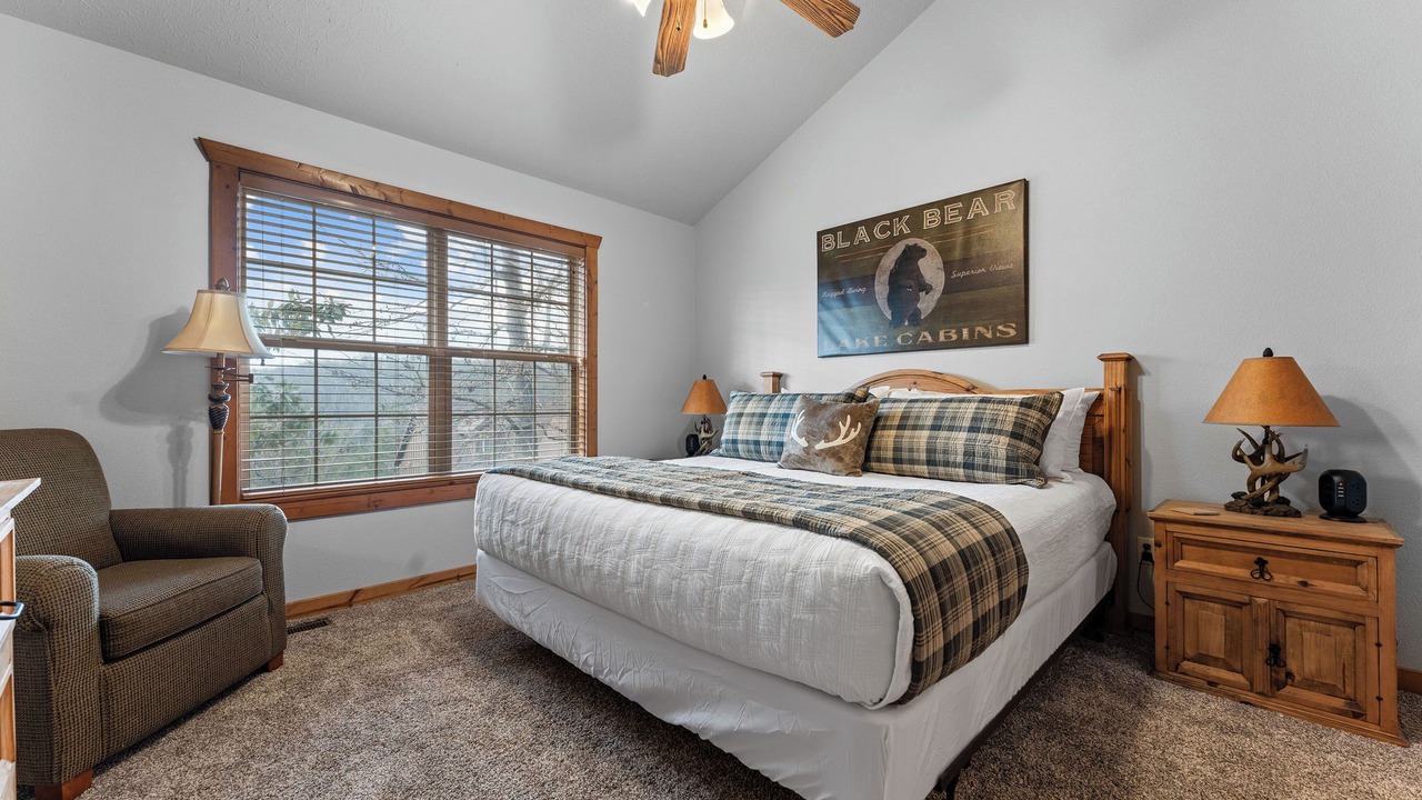 Photo of Bedroom in Reeds Spring