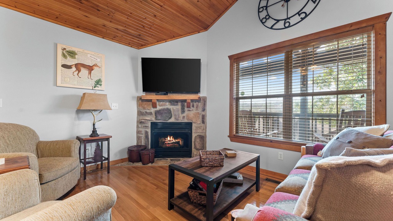 Photo of Livingroom in Reeds Spring