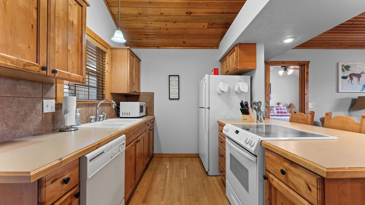 Photo of Kitchen in Reeds Spring