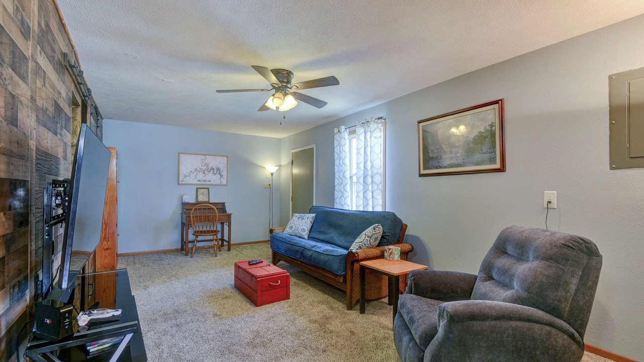 Photo of Livingroom in Shell Knob