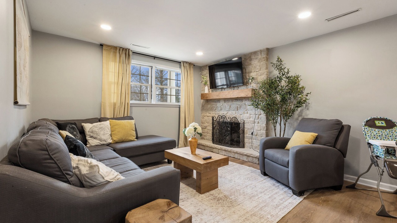 Photo of Livingroom in Jeffersonville