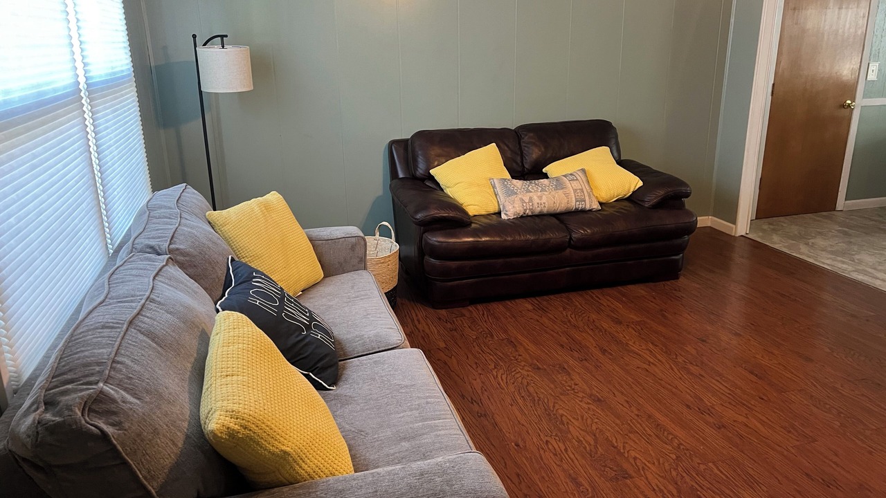 Photo of Livingroom in Courtland