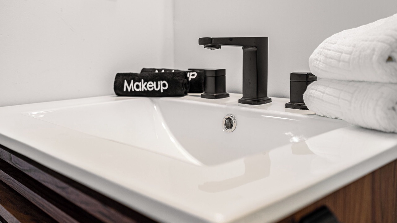 Photo of Bathroom in West Main Historic District