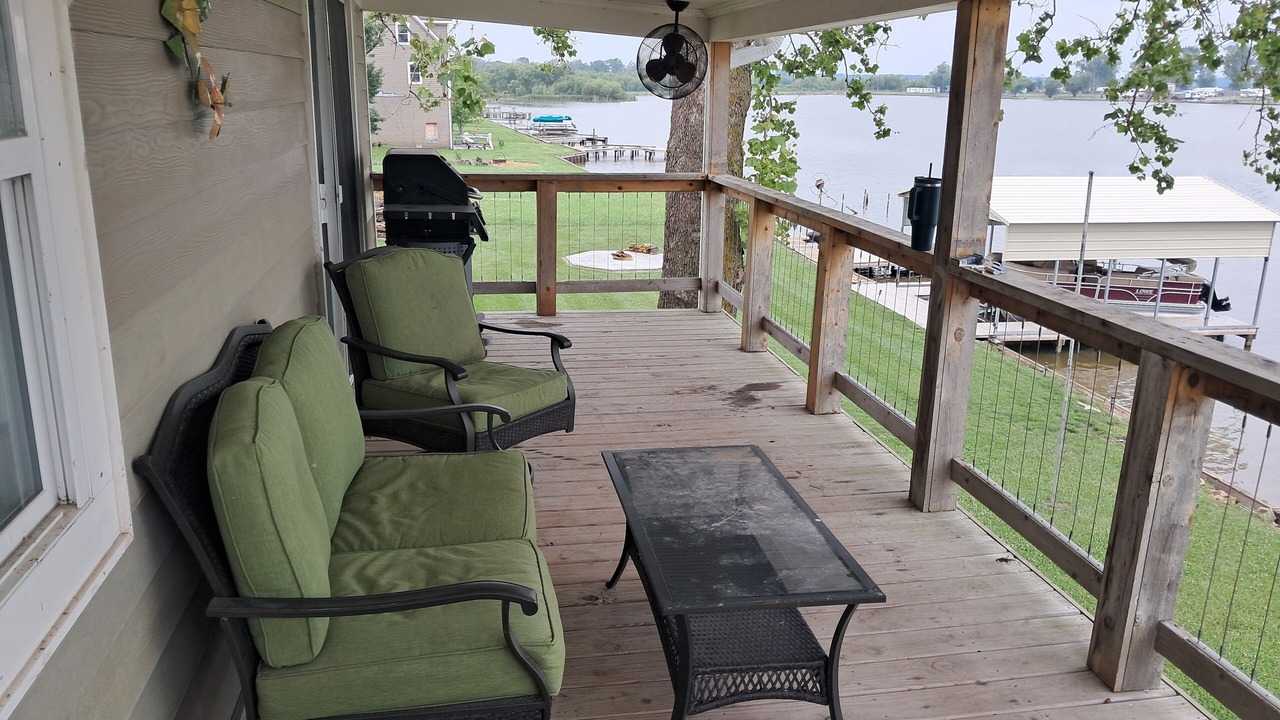 Photo of Patio Balcony in Big Lake