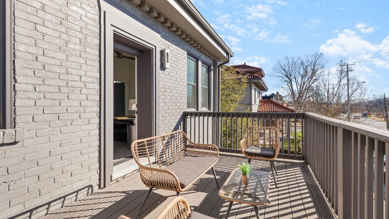 Photo of Outdoor in Hillsboro Village