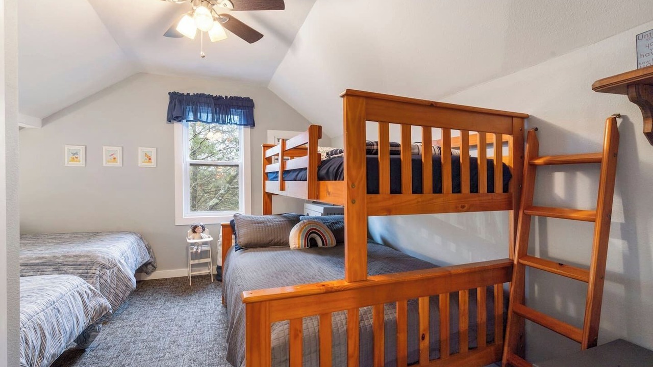 Photo of Bedroom in Branson