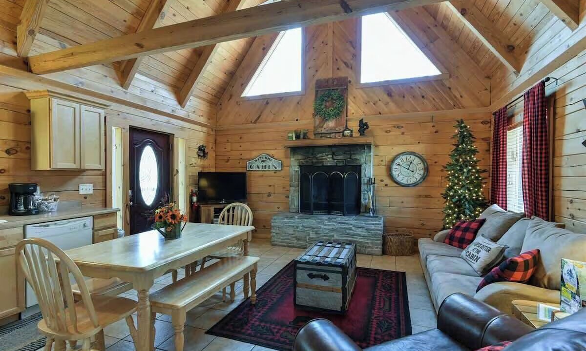 Photo of Livingroom in Branson Cedars