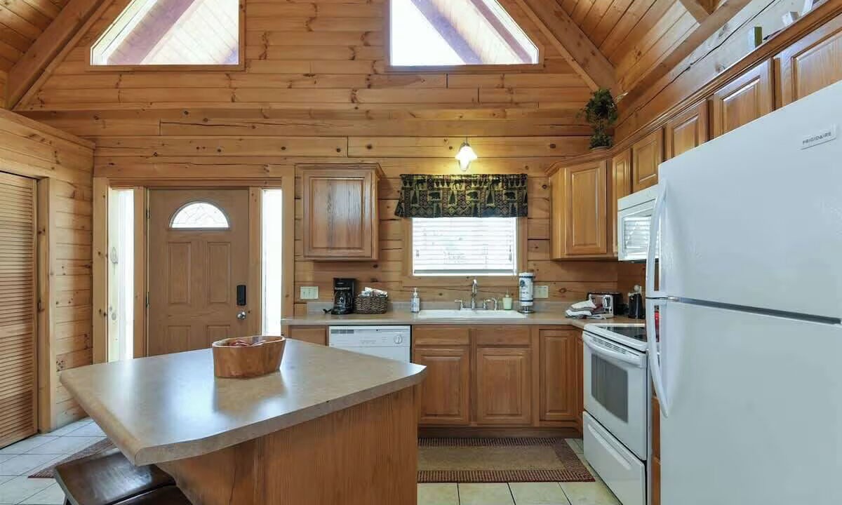 Photo of Kitchen in Branson Cedars