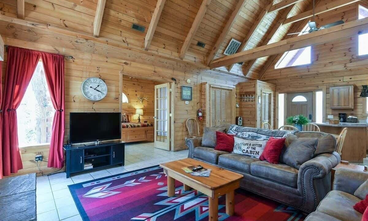 Photo of Livingroom in Branson Cedars