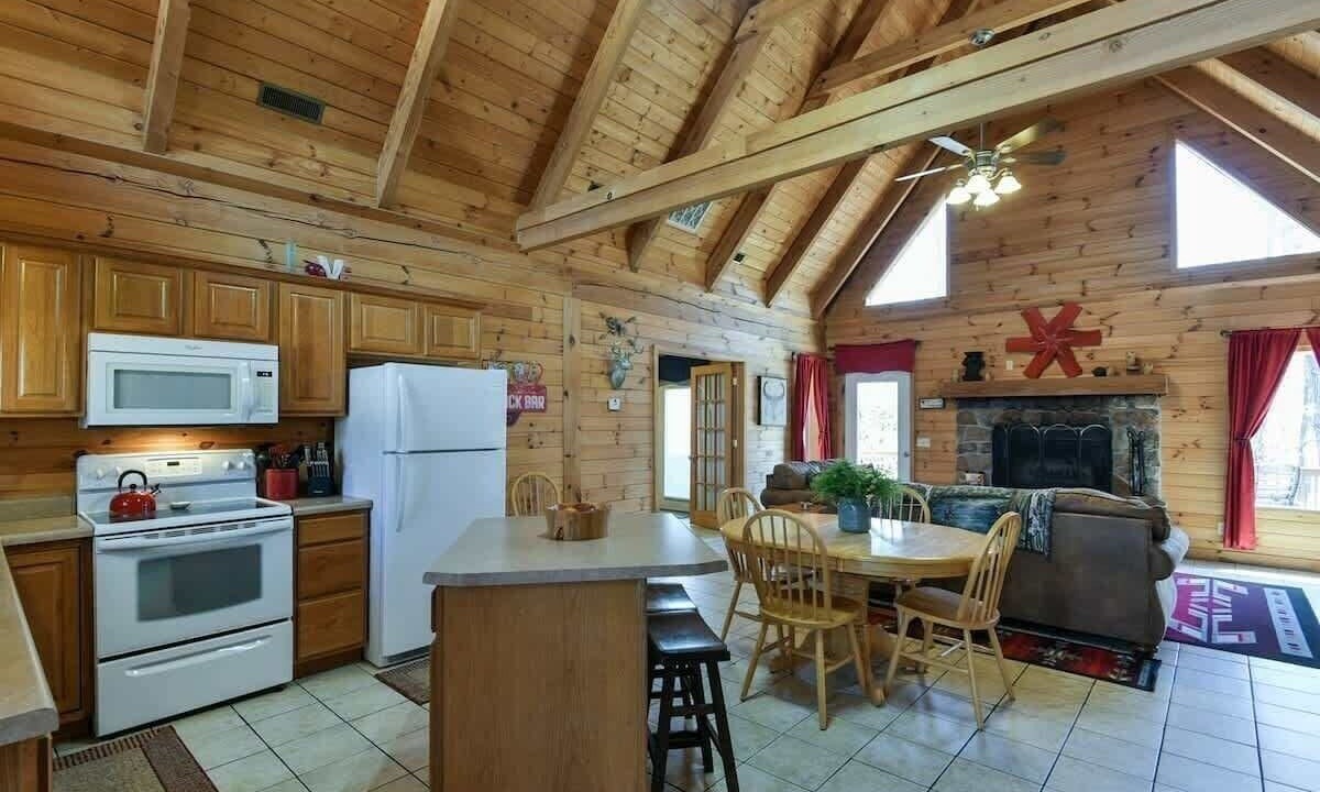Photo of Kitchen in Branson Cedars
