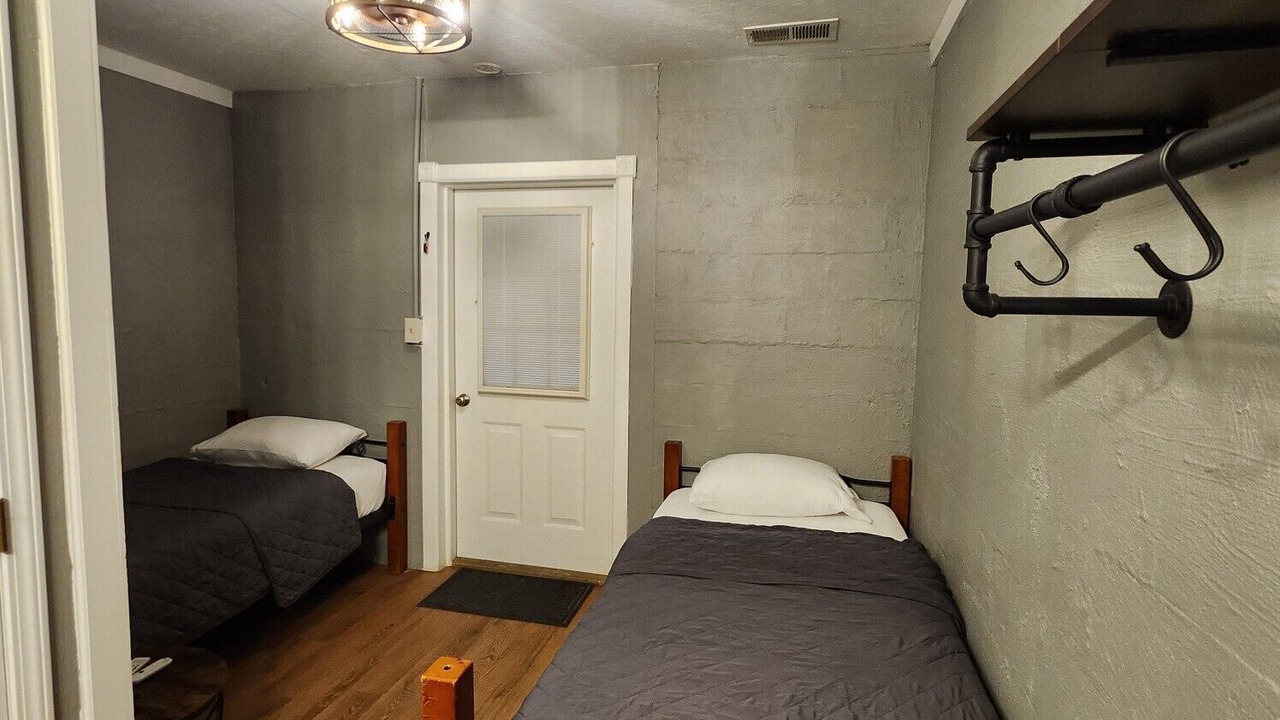 Photo of Bedroom in Ashley Oaks