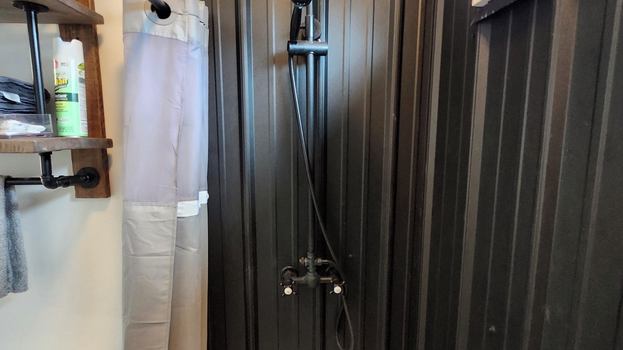 Photo of Bathroom in Ashley Oaks