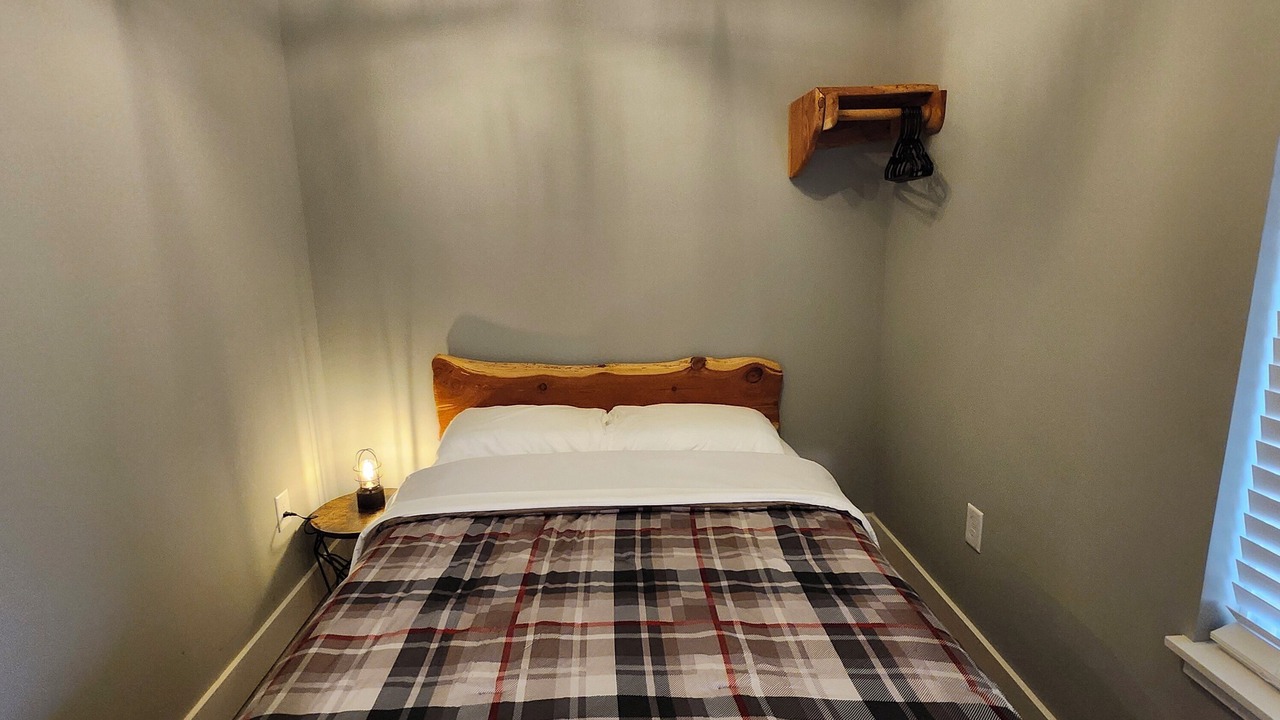 Photo of Bedroom in Ashley Oaks