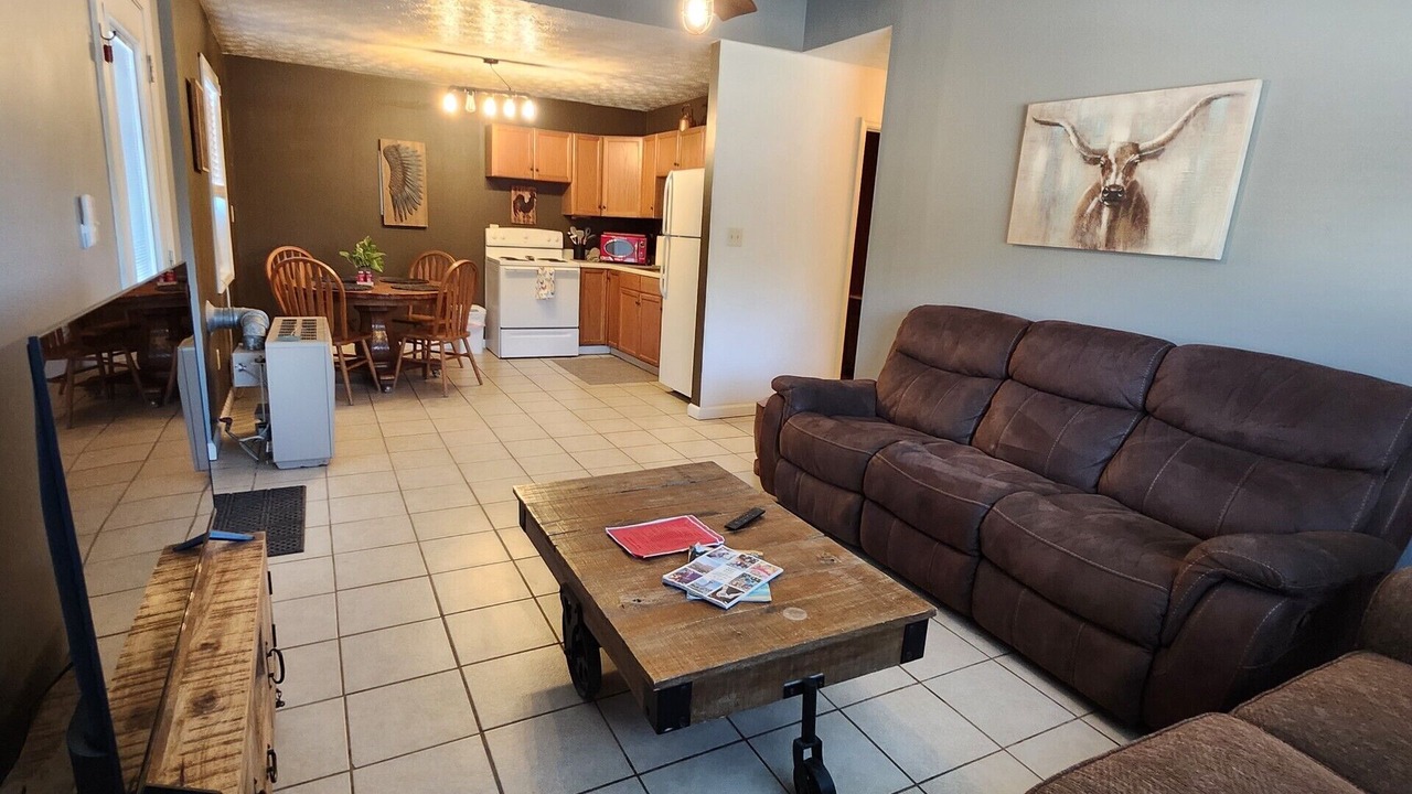 Photo of Livingroom in Ashley Oaks
