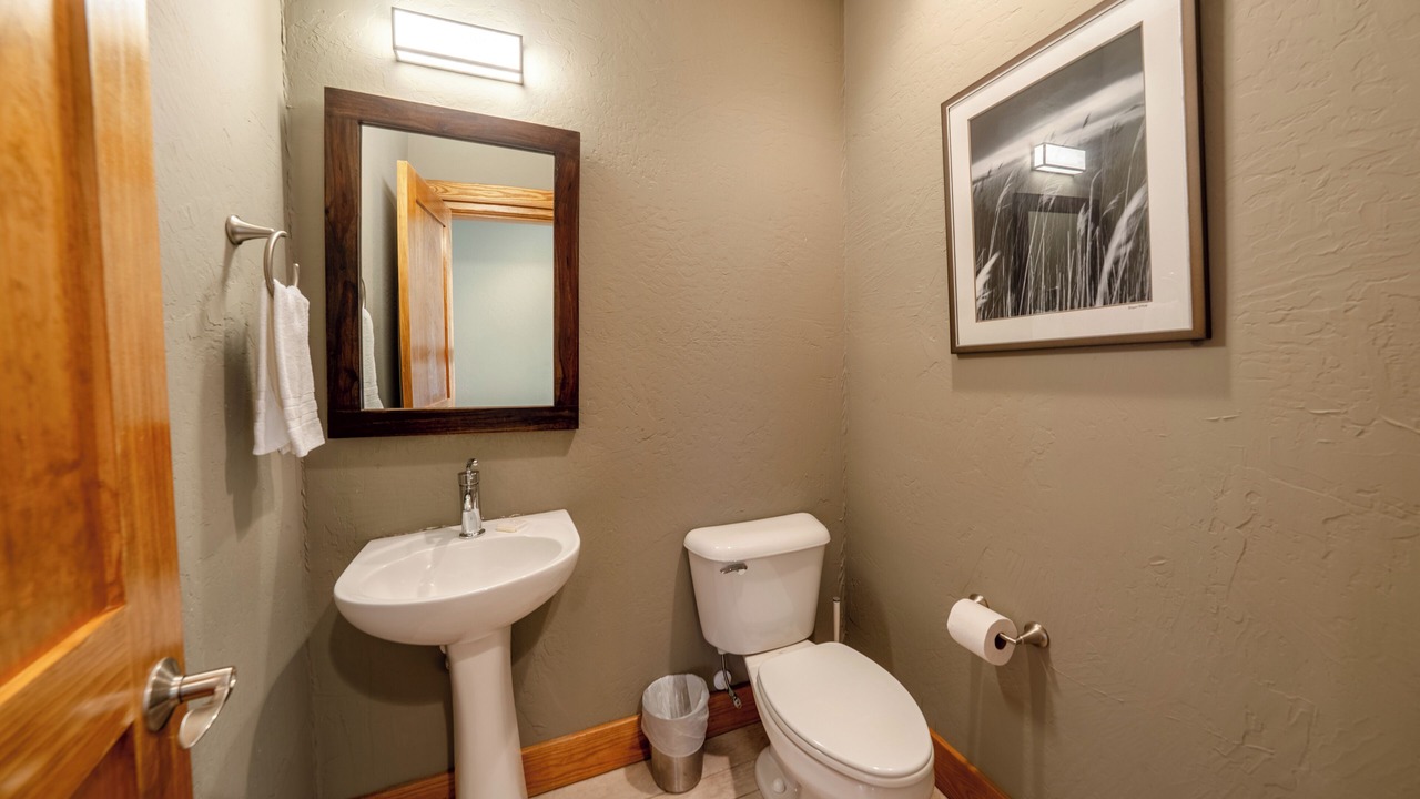 Photo of Bathroom in Waves