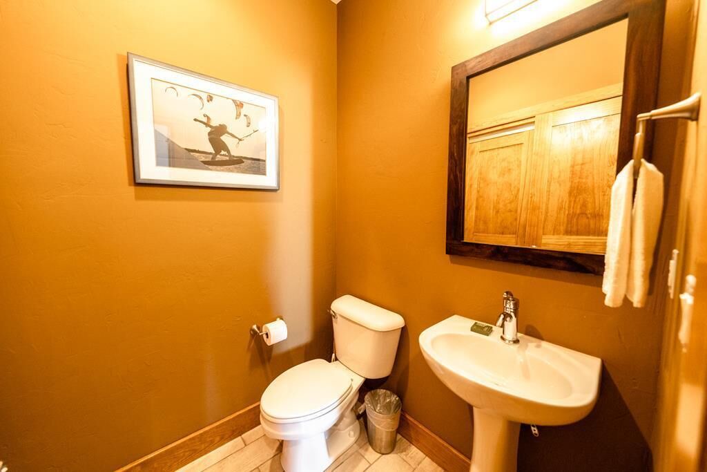 Photo of Bathroom in Waves