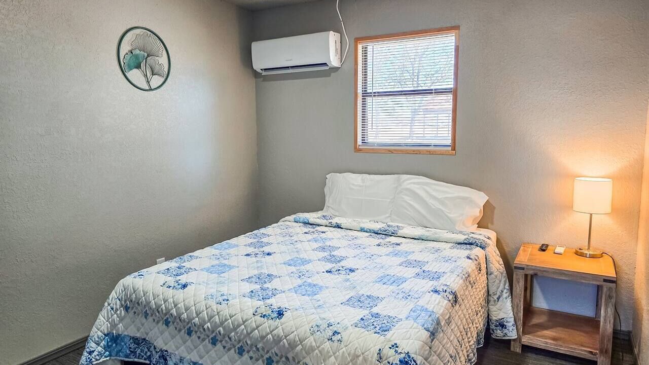 Photo of Bedroom in Checotah