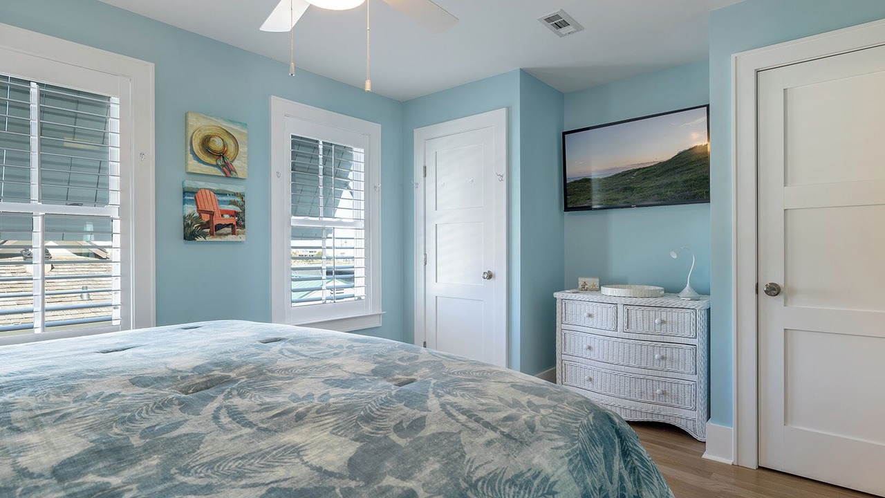 Photo of Bedroom in Atlantic Beach