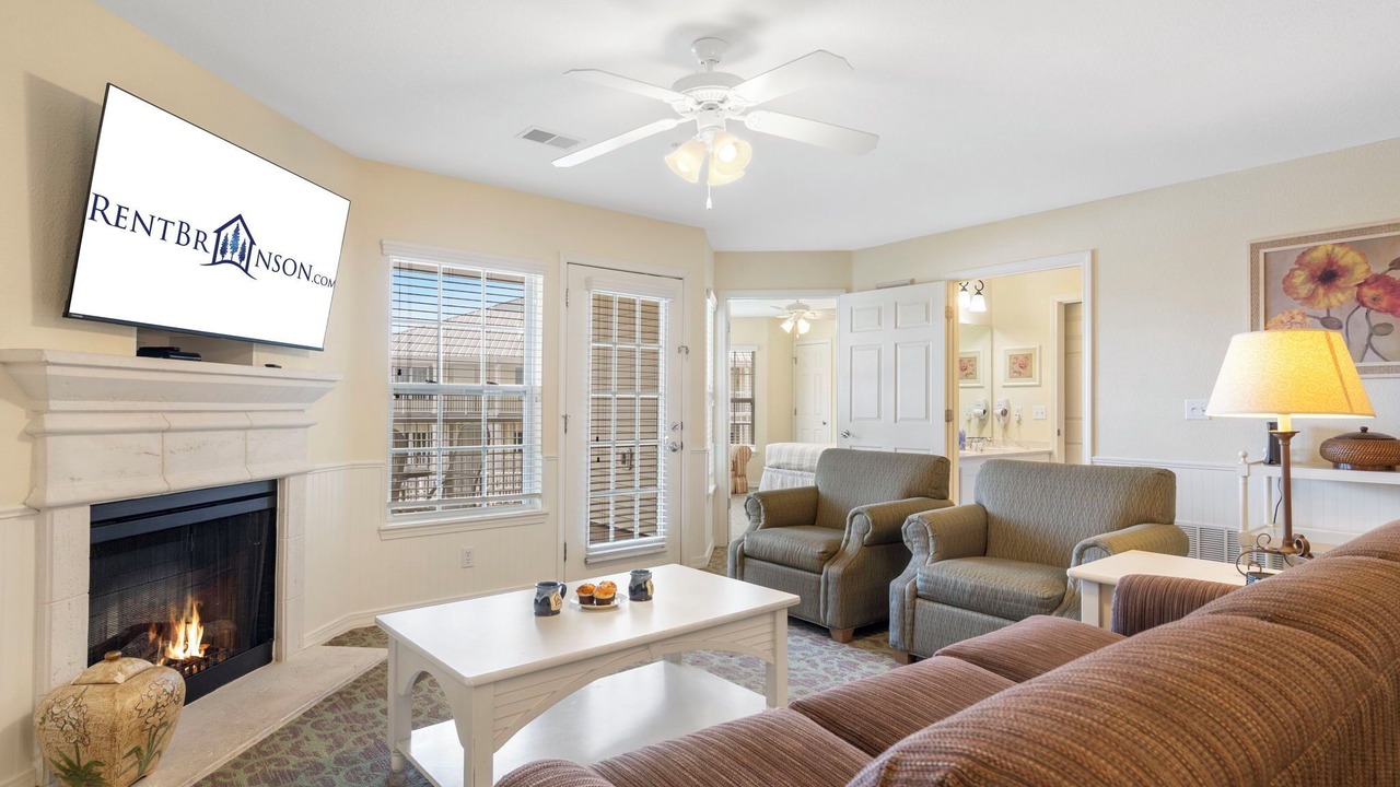 Photo of Livingroom in Kimberling City