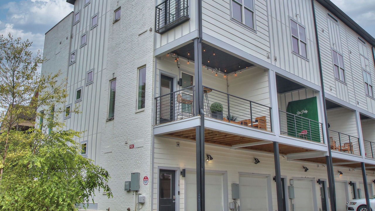 Photo of Outdoor in Hillsboro Village