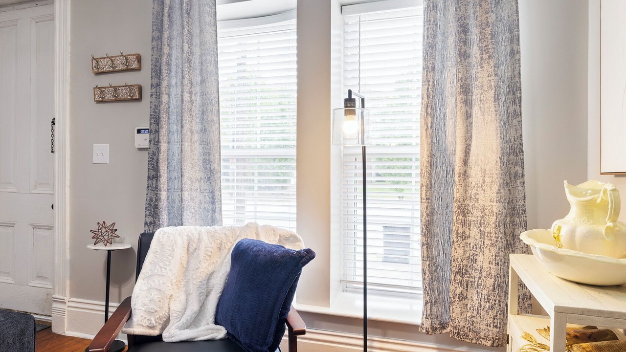 Photo of Livingroom in East Market District