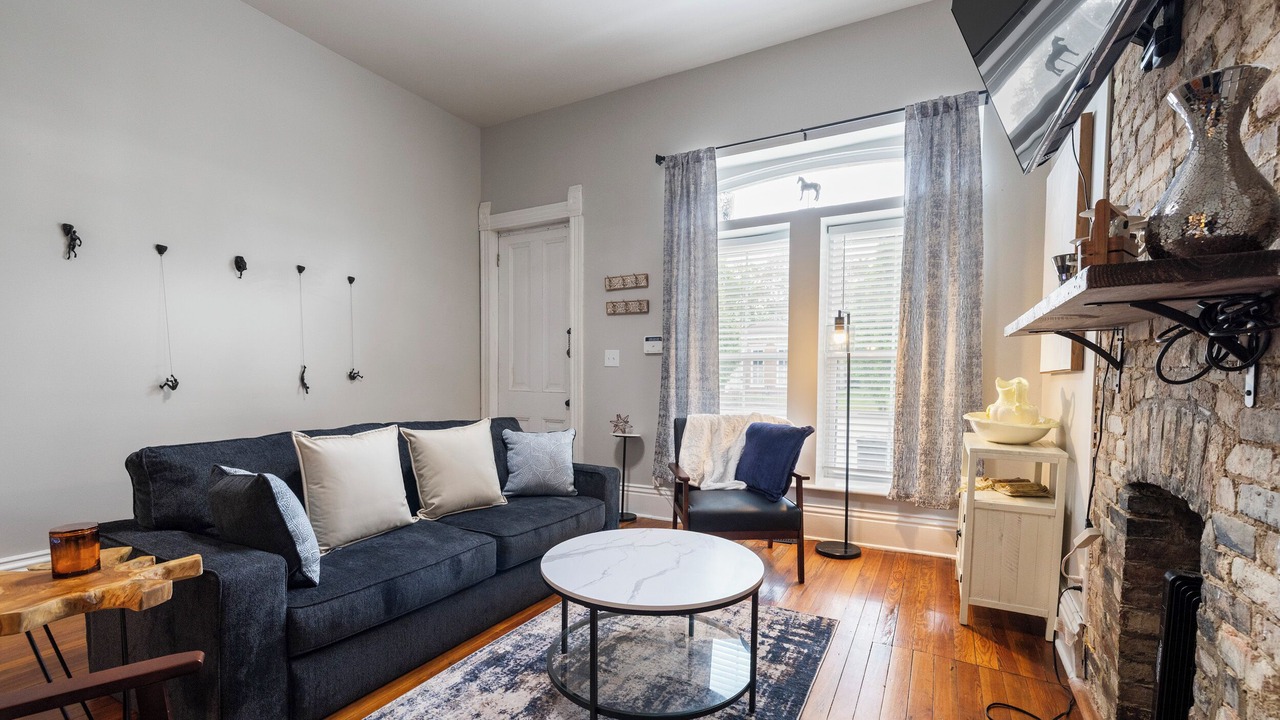 Photo of Livingroom in East Market District