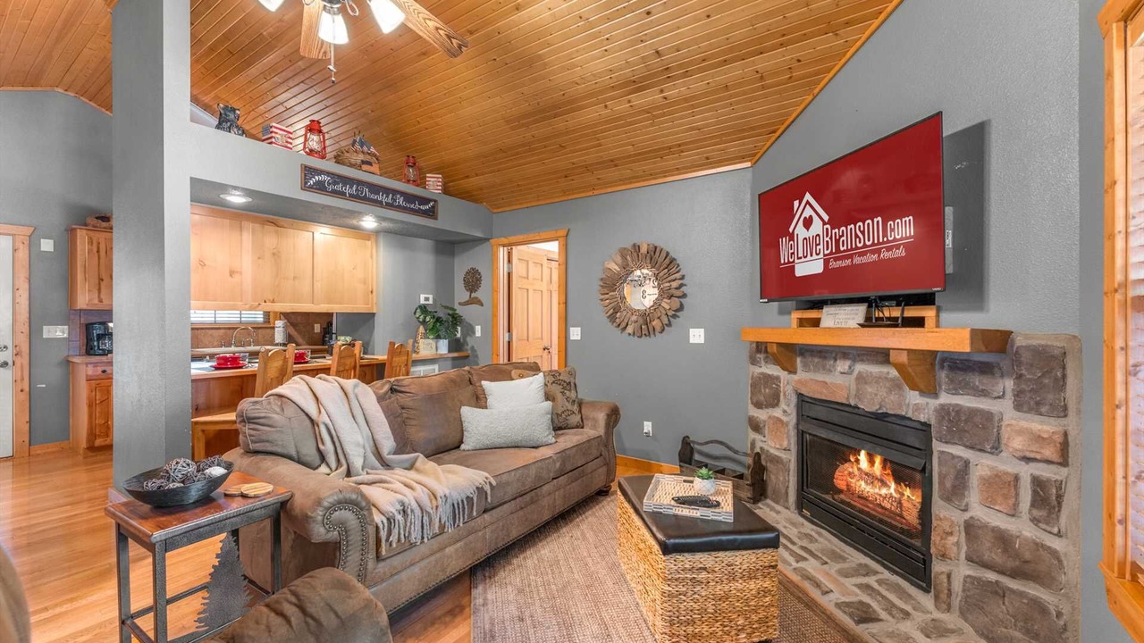 Photo of Livingroom in Reeds Spring