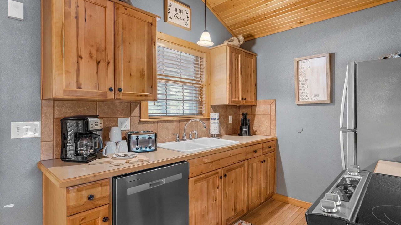 Photo of Kitchen in Reeds Spring