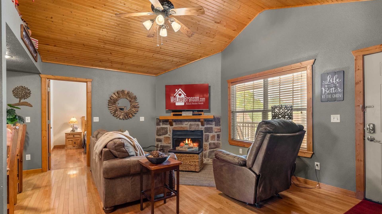 Photo of Livingroom in Reeds Spring