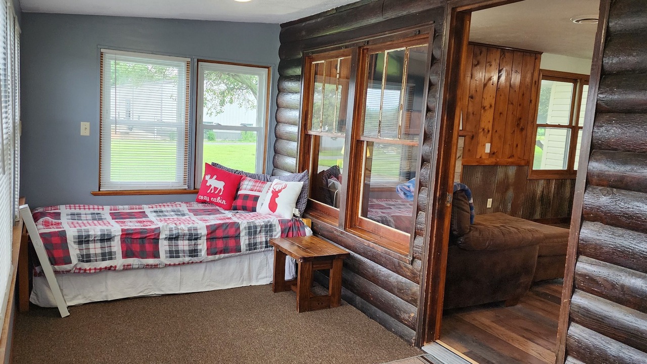 Photo of Bedroom in Holmesville
