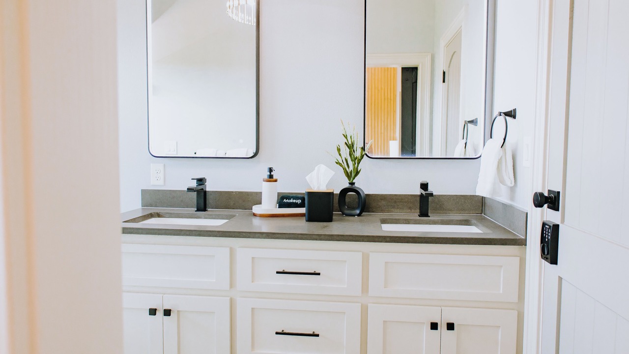 Photo of Bathroom in Pine Ridge