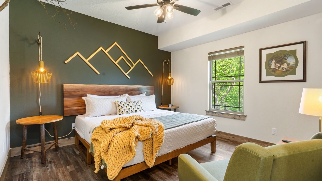 Photo of Bedroom in Hollister