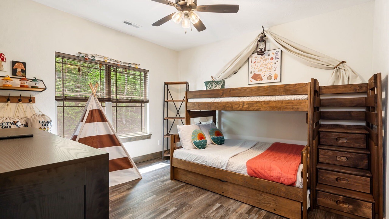 Photo of Bedroom in Hollister