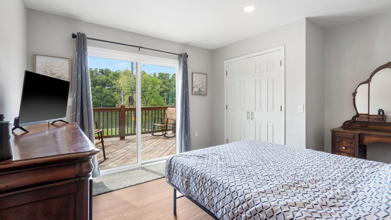 Photo of Bedroom in Branson