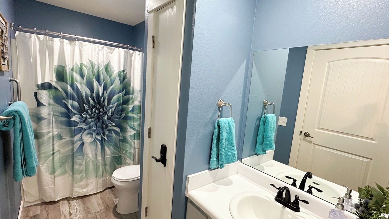 Photo of Bathroom in Reeds Spring