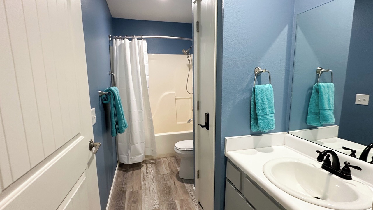 Photo of Bathroom in Reeds Spring