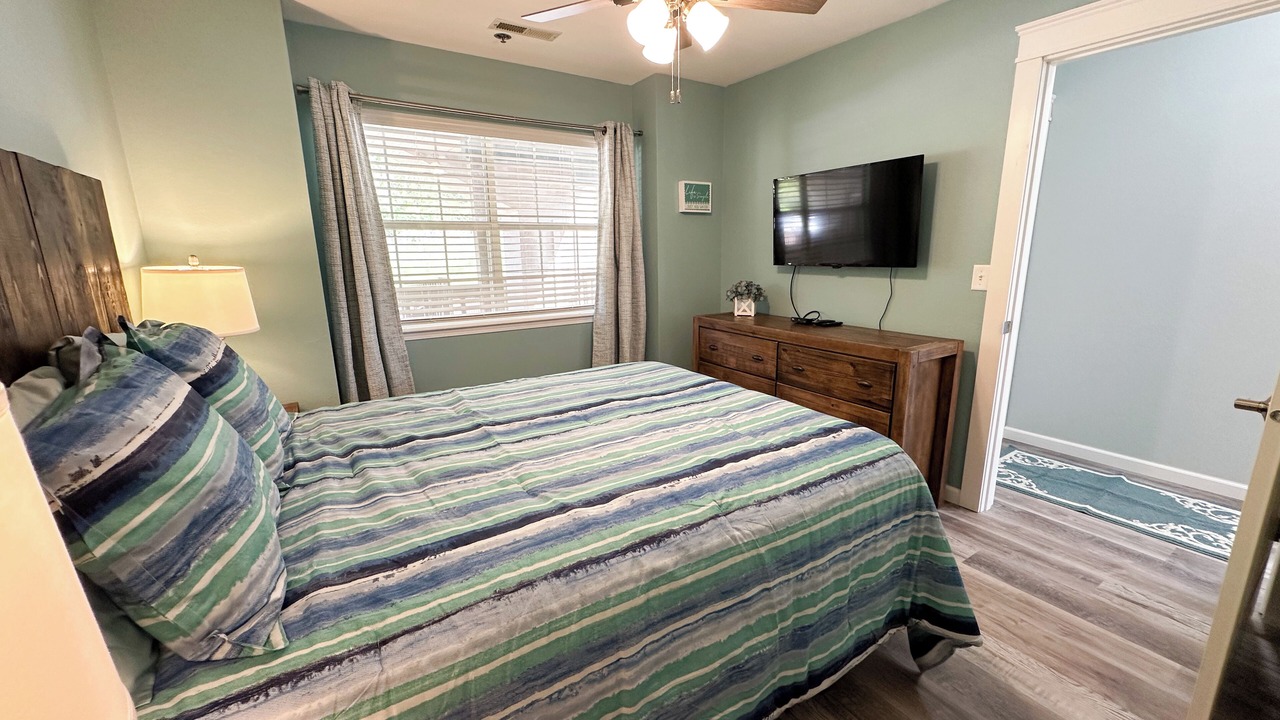 Photo of Bedroom in Reeds Spring