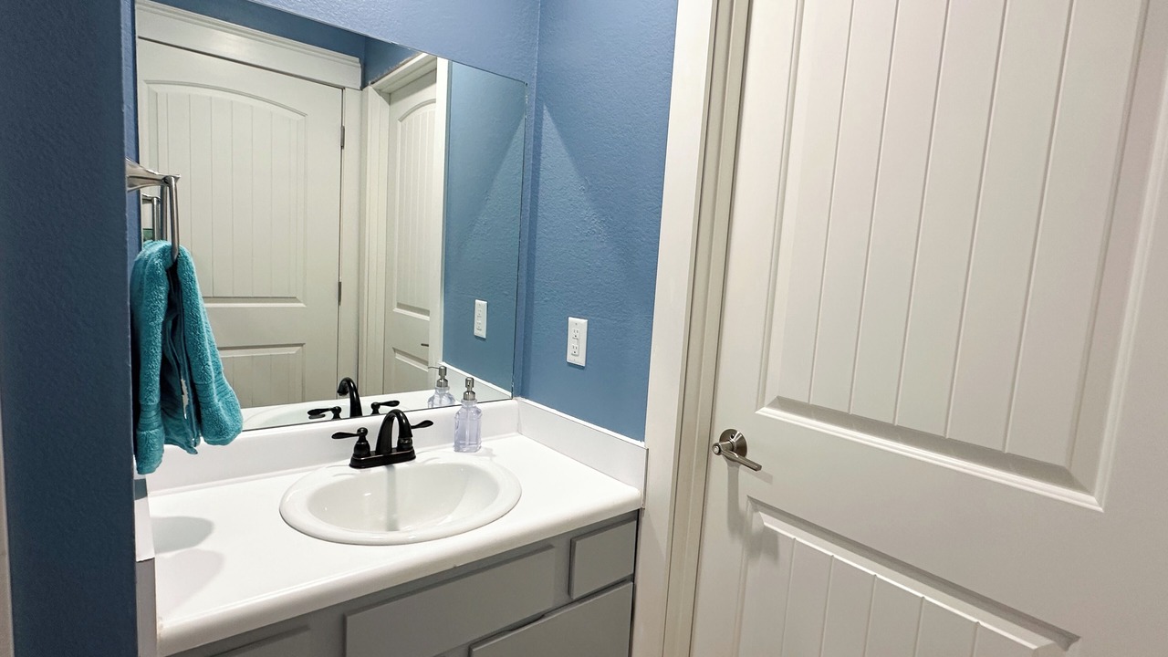 Photo of Bathroom in Reeds Spring