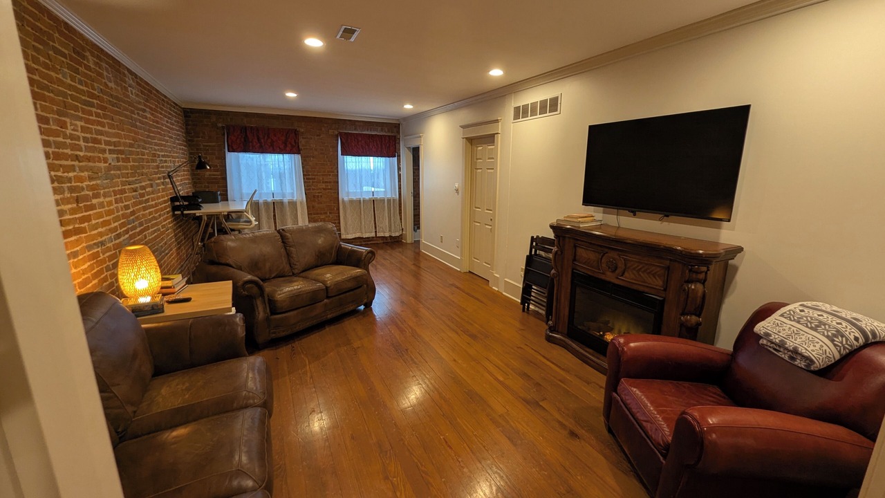 Photo of Livingroom in Lexington